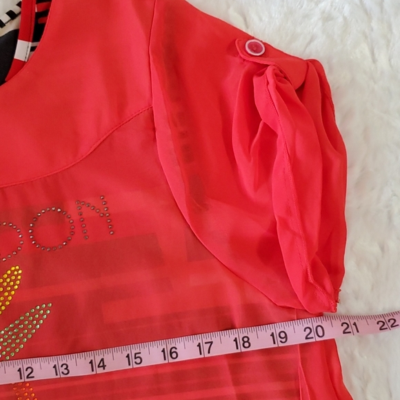 MILANDON red rhinestone stud dragonfly graphic short sleeve top Lrg. - Picture 7 of 10
